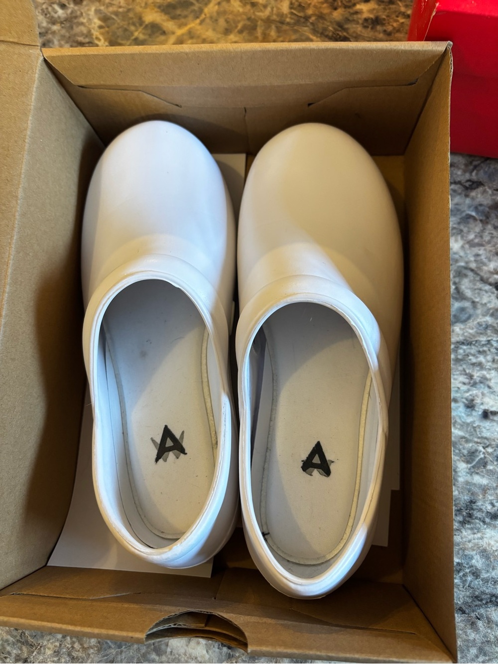 Aro White Slip-On Mules — Minimal Leather Clogs